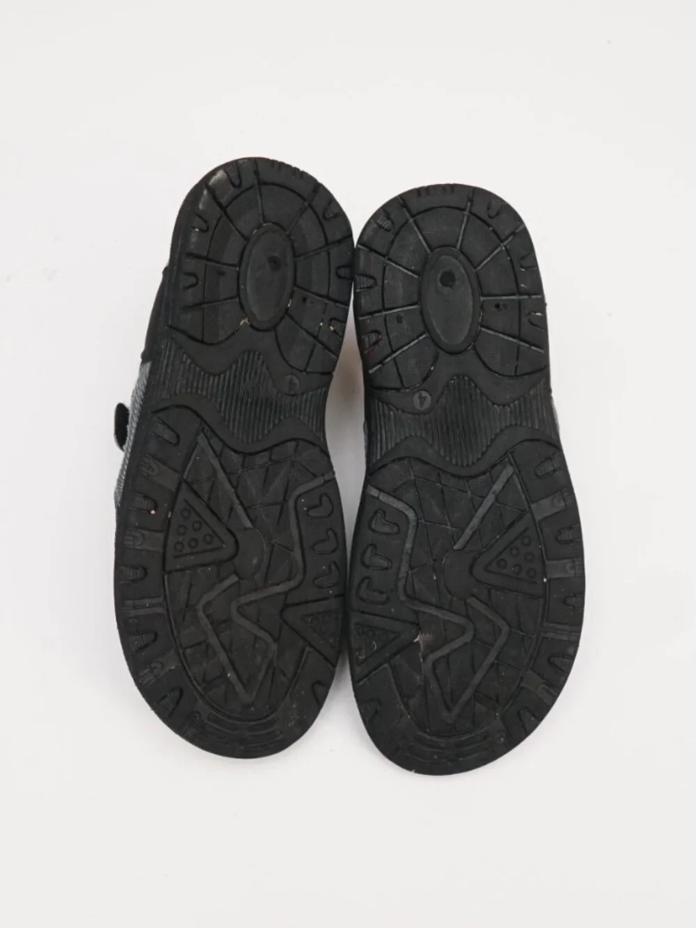 Rugged Bear Kids Black Gray Sandals Adjustable Straps Paw Print Accents size 4